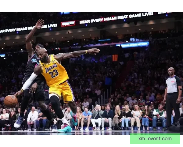 詹姆斯背靠背三双创历史新高 与东契奇赛后熊抱激情庆祝