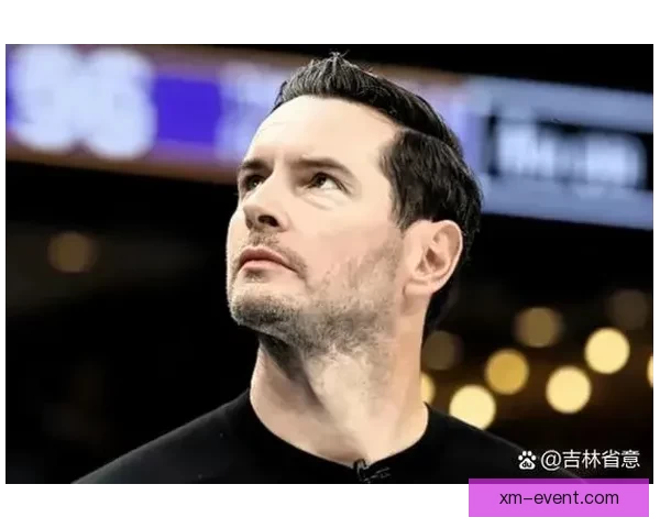 詹姆斯转型内幕：与雷迪克深谈坦然接受球权调整